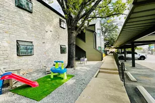 1510 W N Loop Blvd, Austin, TX 78756 - Photo 3