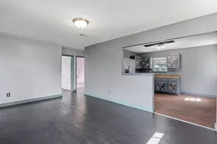 312 Blackson Ave, Austin, TX 78752 - Photo 3