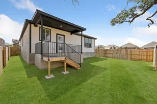 120 Blackfoot Daisy Path, San Marcos, TX 78666 - Photo 15