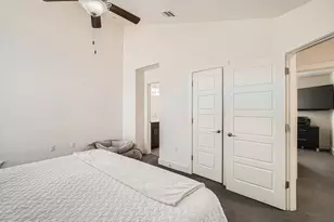 2917 Stock Dr W, Austin, TX 78741 - Photo 19