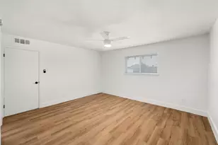 7929 Gault St, Austin, TX 78757 - Photo 11