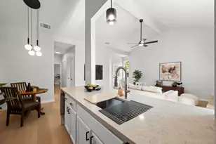 6501 Brush Country Rd, Austin, TX 78749 - Photo 9