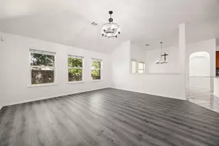 2816 Pedernales Falls Dr, Pflugerville, TX 78660 - Photo 9