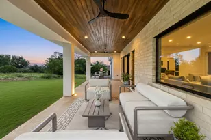 201 Custers Last Stand, Horseshoe Bay, TX 78657 - Photo 3