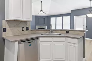 2157 Paradise Ridge Dr, Round Rock, TX 78665 - Photo 11