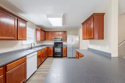 13209 Thome Valley Drive, Del Valle, TX 78617 - Photo 9