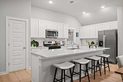 154 Tolo Drive, Elgin, TX 78621 - Photo 5