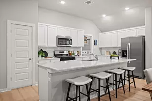 154 Tolo Dr, Elgin, TX 78621 - Photo 5