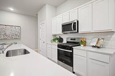 154 Tolo Drive, Elgin, TX 78621 - Photo 7