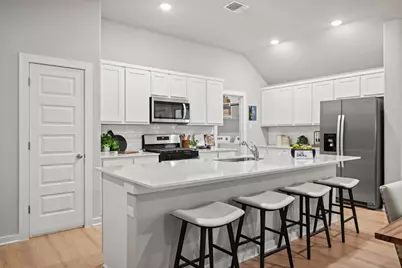 154 Tolo Drive, Elgin, TX 78621 - Photo 5