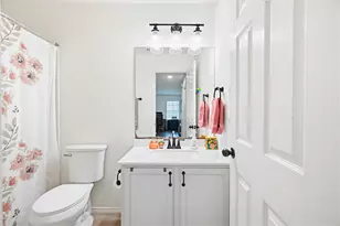 318 Liberty St, Hutto, TX 78634 - Photo 11