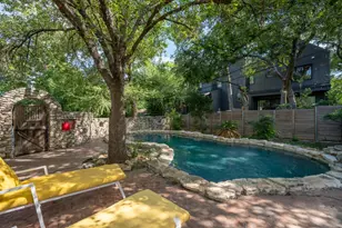 2402 Elmglen Dr, Austin, TX 78704 - Photo 19