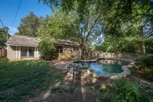 2402 Elmglen Dr, Austin, TX 78704 - Photo 21