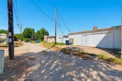 123 W Cameron Avenue, Rockdale, TX 76567 - Photo 21