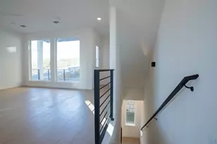 6825 Wolfcreek Pass, Austin, TX 78749 - Photo 5