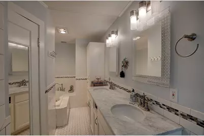 905 S Walnut Street, Georgetown, TX 78626 - Photo 9