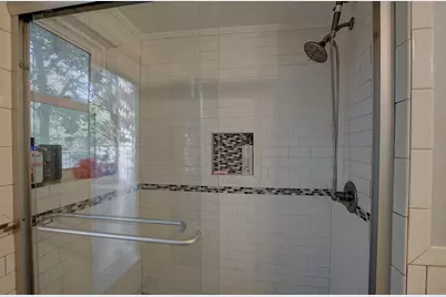 905 S Walnut Street, Georgetown, TX 78626 - Photo 5