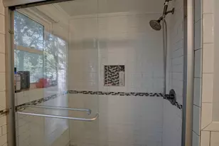 905 S Walnut St, Georgetown, TX 78626 - Photo 5