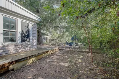 905 S Walnut Street, Georgetown, TX 78626 - Photo 3