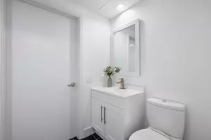 300 Bowie St, Austin, TX 78703 - Photo 27