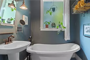 708 W Prairie Lea St, Lockhart, TX 78644 - Photo 29