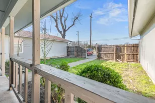 410 Old Thorndale Rd, Taylor, TX 76574 - Photo 5