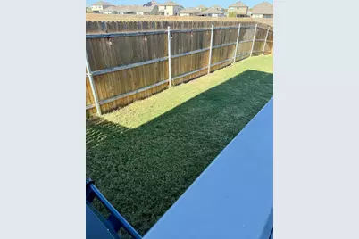 408 Bedford Falls Lane, Jarrell, TX 76537 - Photo 5