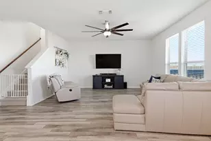 408 Bedford Falls Ln, Jarrell, TX 76537 - Photo 5