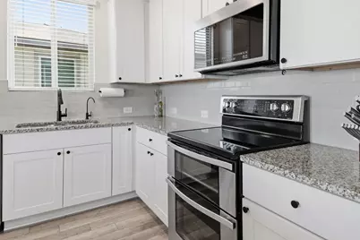 408 Bedford Falls Lane, Jarrell, TX 76537 - Photo 11