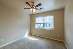 2102 NE Laura Ct, Round Rock, TX 78681 - Photo 17
