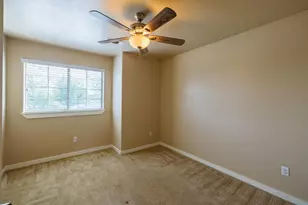 2102 NE Laura Ct, Round Rock, TX 78681 - Photo 19