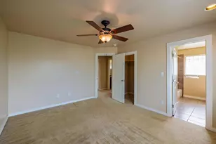 2102 NE Laura Ct, Round Rock, TX 78681 - Photo 25