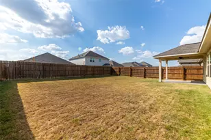 801 S San Marcos St, Manor, TX 78653 - Photo 17