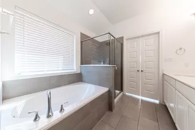 801 S San Marcos Street, Manor, TX 78653 - Photo 9