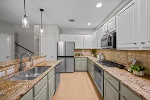 2823 Lantana Ridge Dr, Austin, TX 78732 - Photo 11