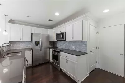 1909 Crooked Lane, Austin, TX 78741 - Photo 9