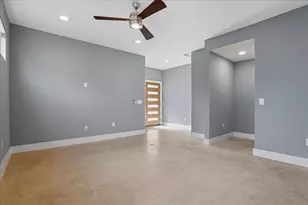 6902 Bennett Ave, Austin, TX 78752 - Photo 9