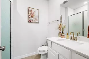 128 Three Oaks Ln, Georgetown, TX 78628 - Photo 19