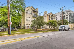 711 W 21st St, Austin, TX 78705 - Photo 1