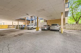 711 W 21st St, Austin, TX 78705 - Photo 27