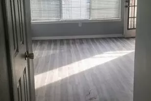 501 W 26th St, Austin, TX 78705 - Photo 15