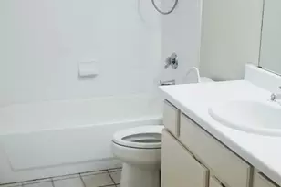 501 W 26th St, Austin, TX 78705 - Photo 5