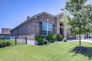 104 Kyndals Meadow Cove, Georgetown, TX 78628 - Photo 3