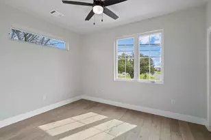 5200 Grover Ave, Austin, TX 78756 - Photo 21