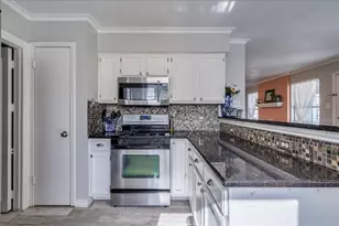 8328 Doe Meadow Dr, Austin, TX 78749 - Photo 11