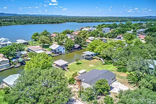 702 Live Oak Rd, Kingsland, TX 78639 - Photo 35