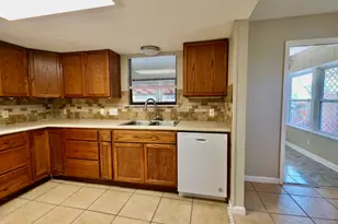 1310 Ray Berglund Blvd, Round Rock, TX 78664 - Photo 9