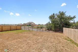 511 Tricia Ct, Liberty Hill, TX 78642 - Photo 19
