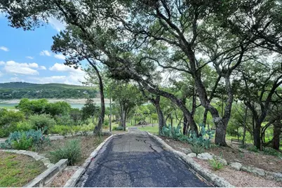 17902 Crystal Cove, Jonestown, TX 78645 - Photo 35