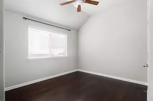 105 W Highfield St, Hutto, TX 78634 - Photo 25